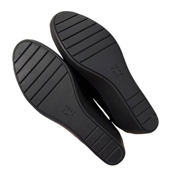 NWOT Black Naturalizer Sam Slip-On Wedge Shoes Size 9.5 - Picture 5 of 5